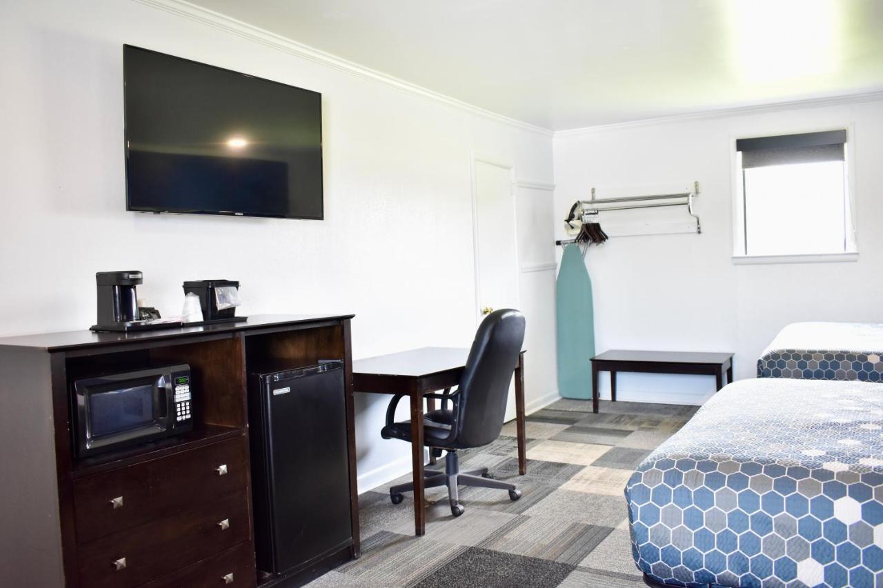 Rodeway Inn Swainsboro Esterno foto