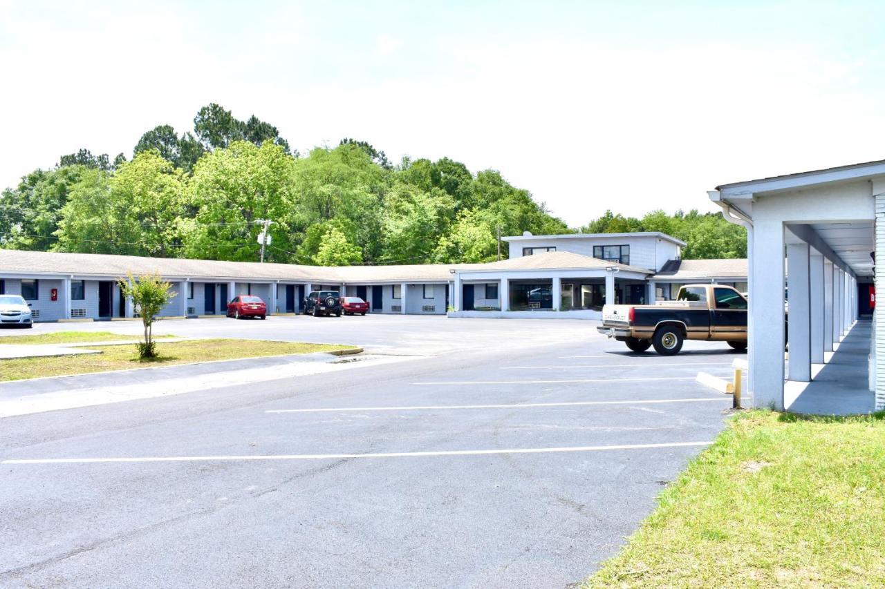 Rodeway Inn Swainsboro Esterno foto
