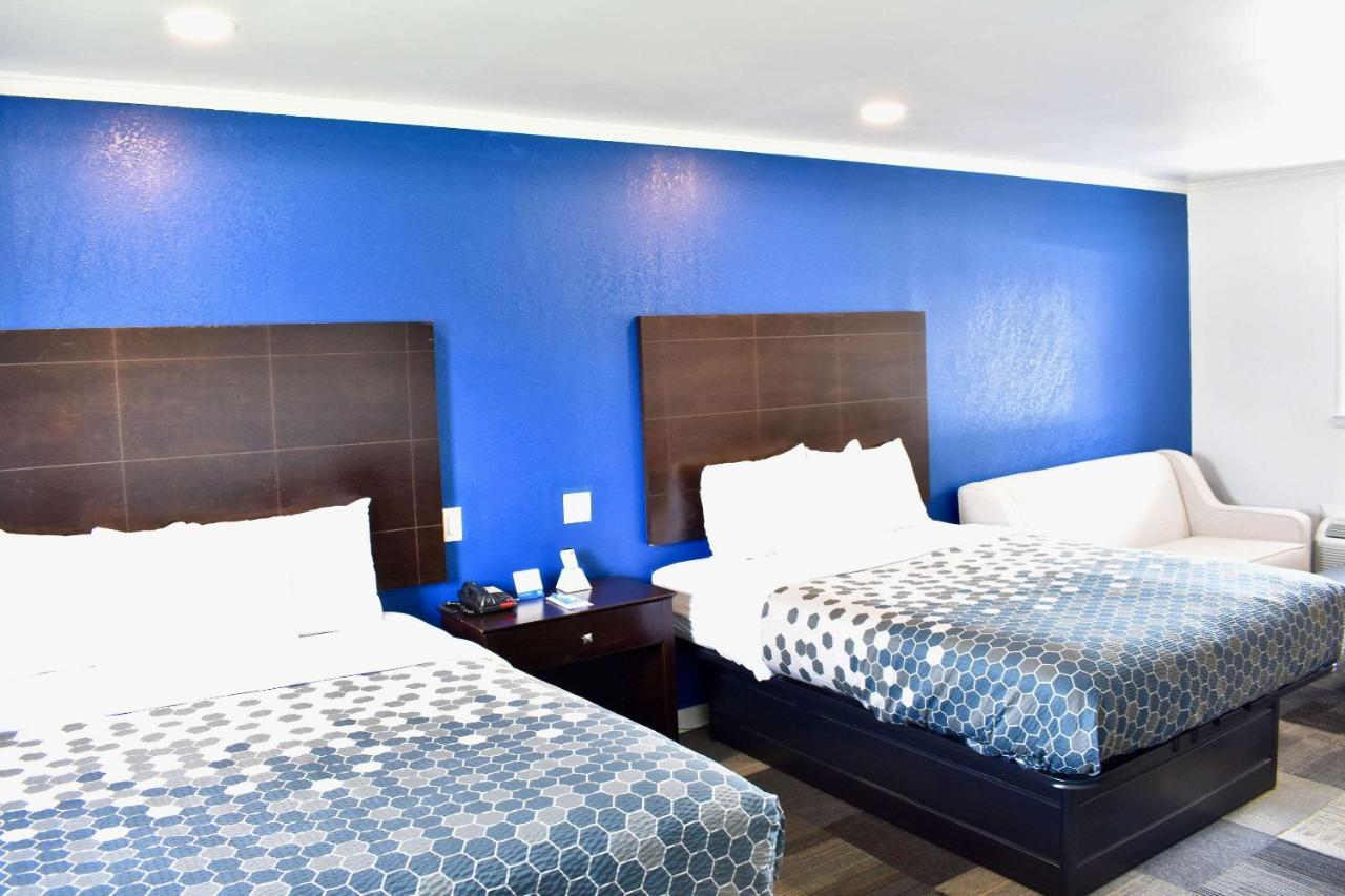 Rodeway Inn Swainsboro Esterno foto