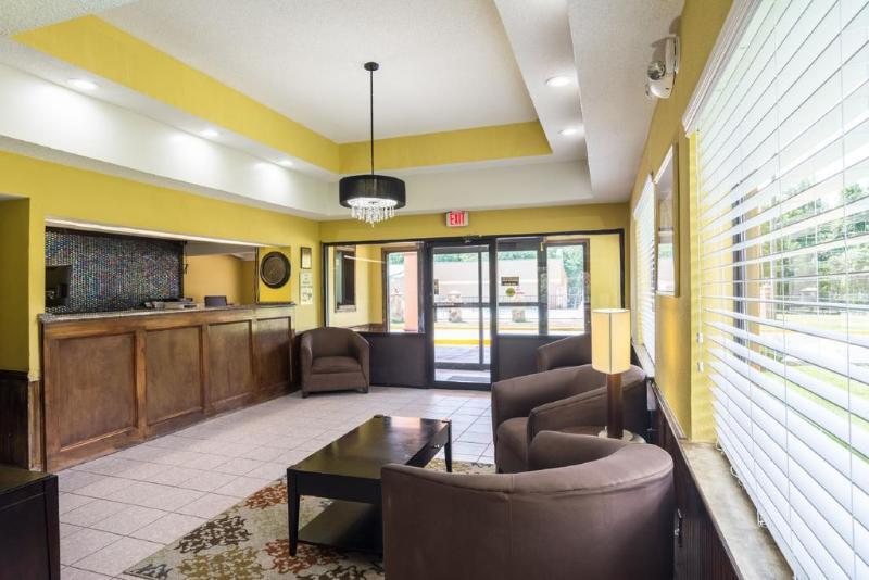 Rodeway Inn Swainsboro Esterno foto