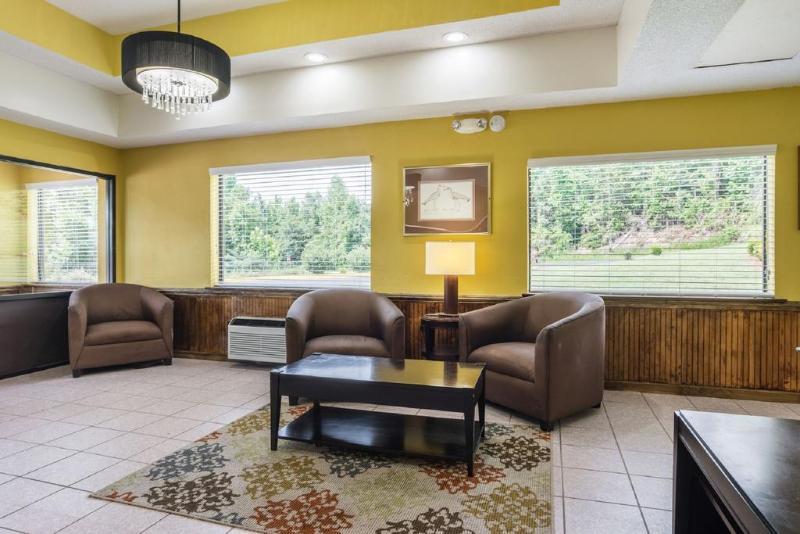 Rodeway Inn Swainsboro Esterno foto