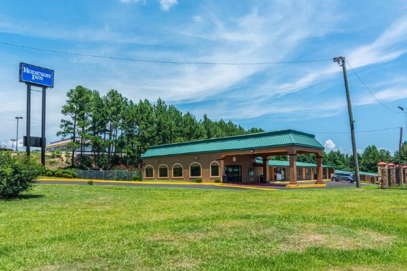 Rodeway Inn Swainsboro Esterno foto