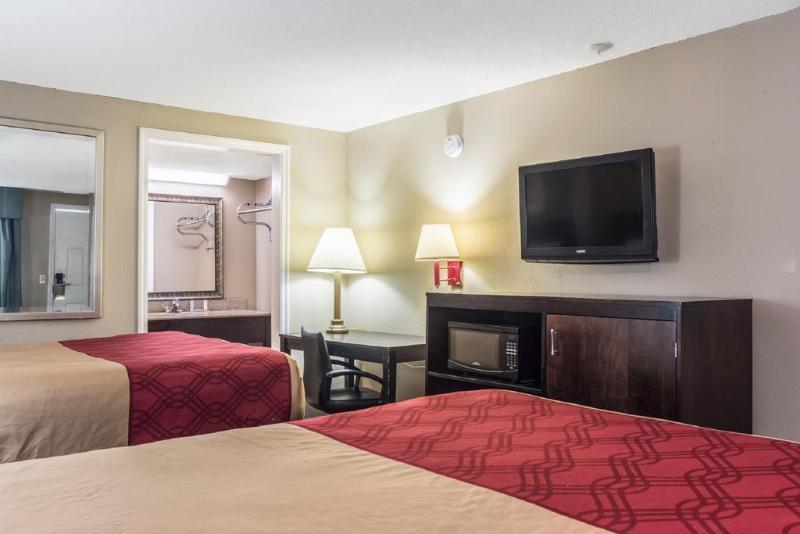 Rodeway Inn Swainsboro Esterno foto