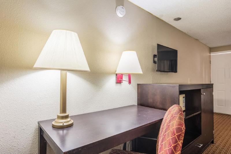 Rodeway Inn Swainsboro Esterno foto