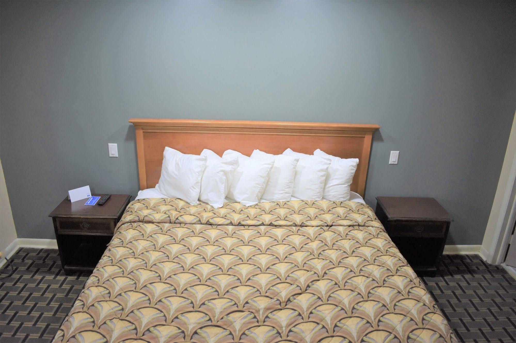 Rodeway Inn Swainsboro Esterno foto