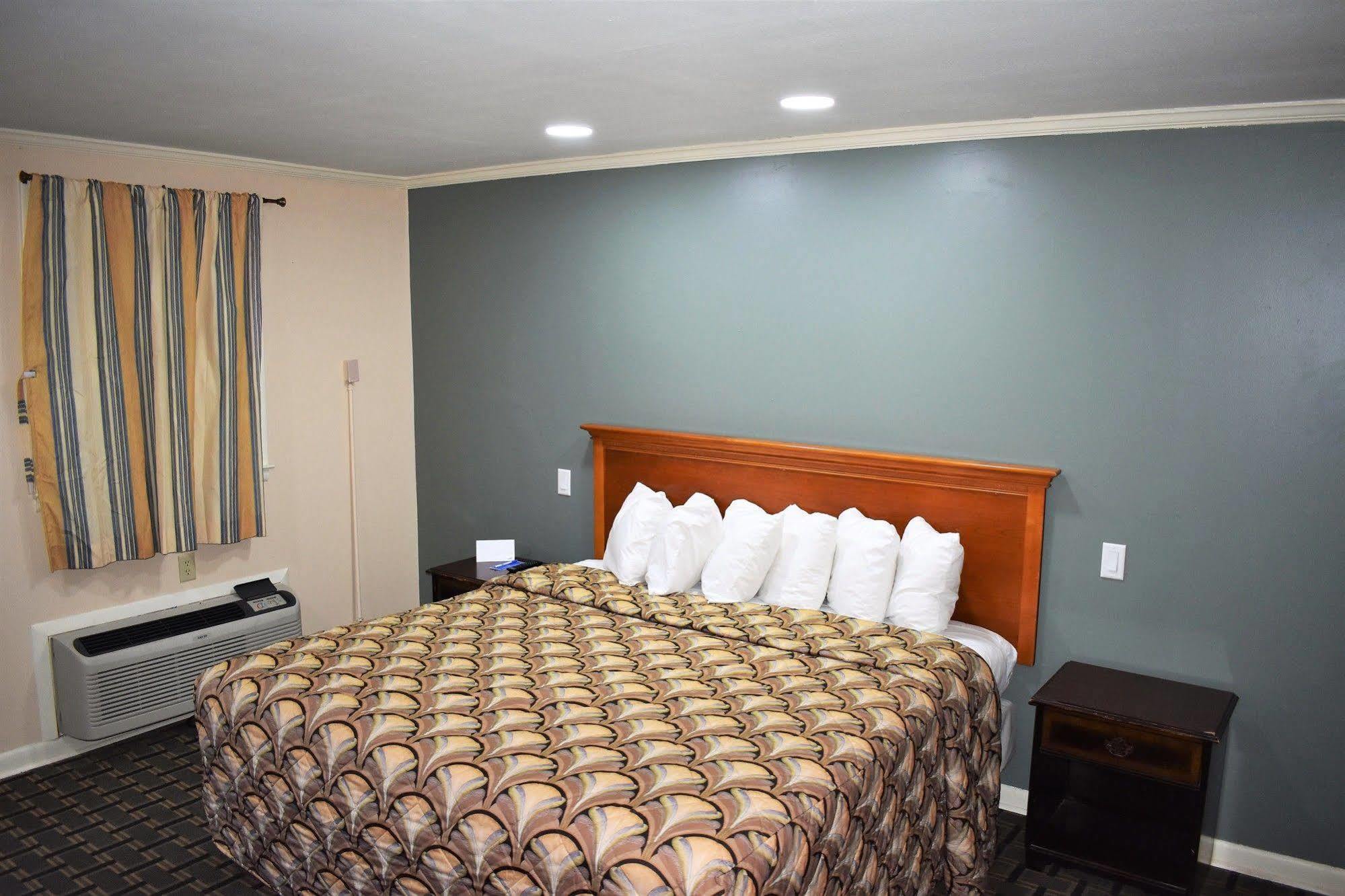 Rodeway Inn Swainsboro Esterno foto