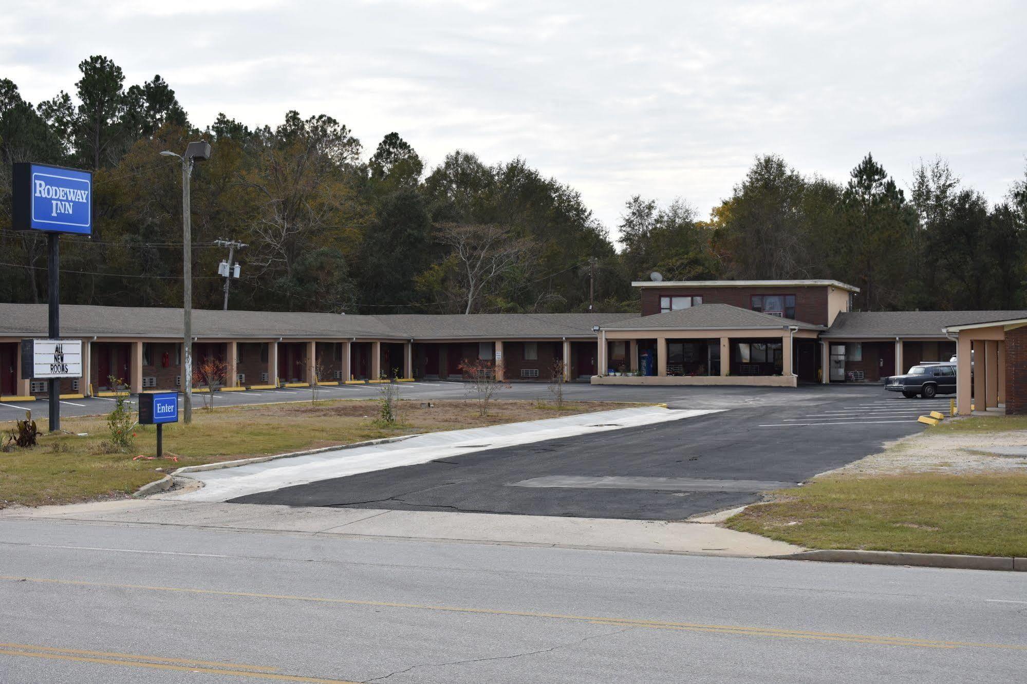 Rodeway Inn Swainsboro Esterno foto