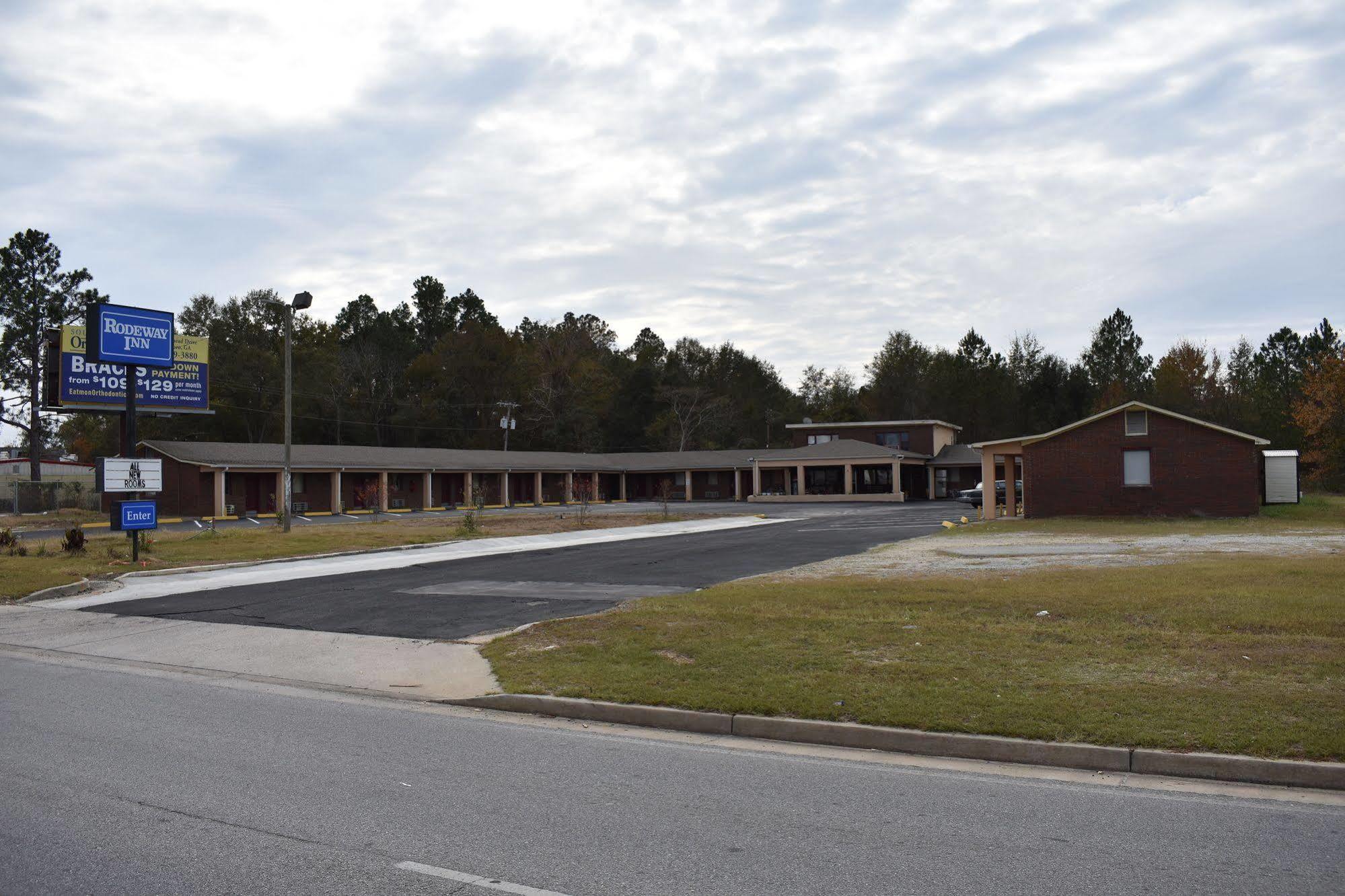 Rodeway Inn Swainsboro Esterno foto